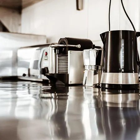 Rafi Vendeghaz דירה