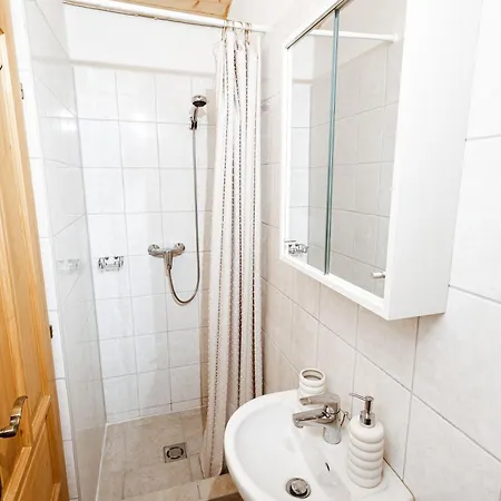 Rafi Vendeghaz בדקסוניטומאי