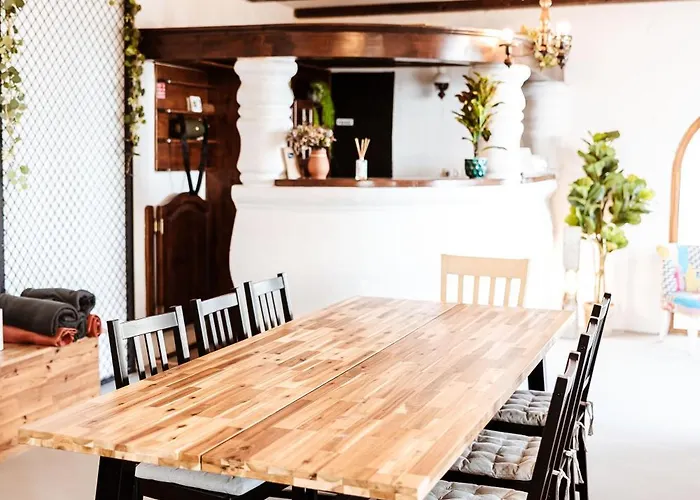 Rafi Vendeghaz 아파트 *