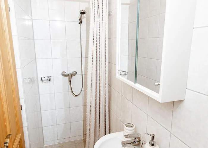 Rafi Vendeghaz בדקסוניטומאי